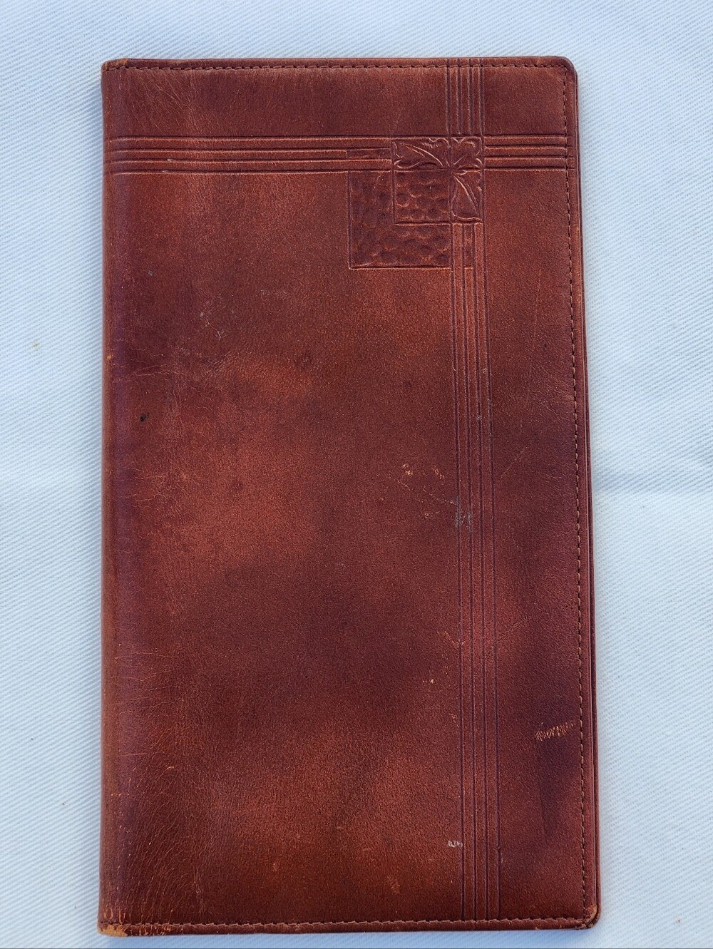 Vintage Cameo Steerhide Leather Long Suit Wallet